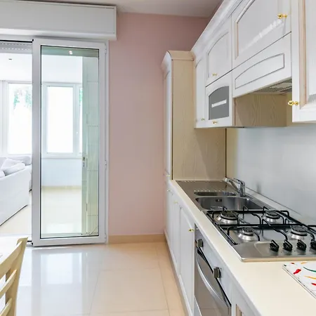 Clara Al Mare Cbb リミニ